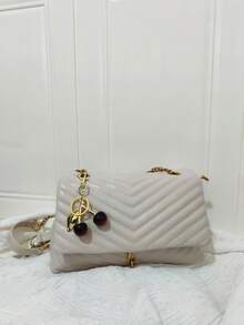 1个米色刺绣链条绗缝单肩包，配樱桃吊坠，大容量手提包，适合日常、约会、工作等场合。 - 米色 - 查看 7