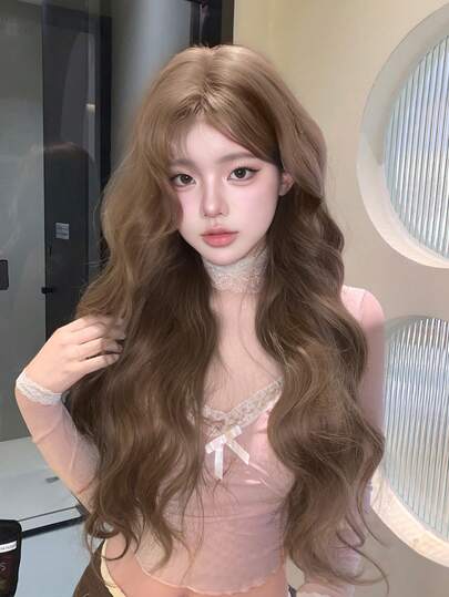 alicegarden Tóc giả tổng hợp dài 32 inch với kiểu tóc gợn sóng tự nhiên màu nâu tuyệt đẹp. Được làm từ sợi chịu nhiệt để đảm bảo độ bền. Bộ tóc giả này hoàn hảo để sử dụng hàng ngày, mang lại vẻ ngoài tự nhiên và chân thực.