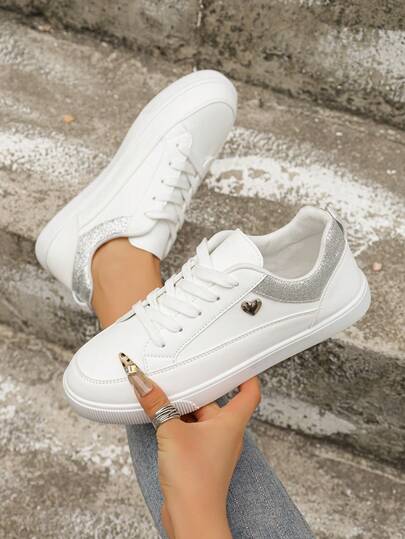 Women's Fashionable White Low-Top Sneakers, Silver Heel Heart Rivet Decor, Versatile For Commuting And Shopping