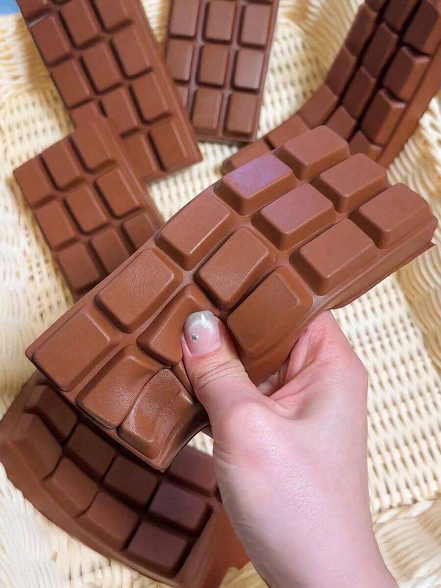 1pc Slow Rebound Chocolate Scented Squeeze Toy - Realistic Food Sensory Stress Relief Toy, Suitable For Adults, TPR Material, Cute Chocolate Collectible, Birthday Party Small Gift And Surprise Gift, Sensory Toy, Stress Relief Toy, Party Favor Bag Filler, Taba Squisy, Travel Toy - 彩色 - 查看 1