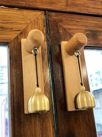 1 stuk vintage massief houten deurbel, ontworpen in een eenvoudige rustieke stijl, geschikt voor huis-, kantoor- of winkeldecoratie. Creëert een klassiek belgeluid voor de entree van uw huis, kantoorveranda en tuin. Een uitstekende keuze voor paasdecoratie en een romantische entree.