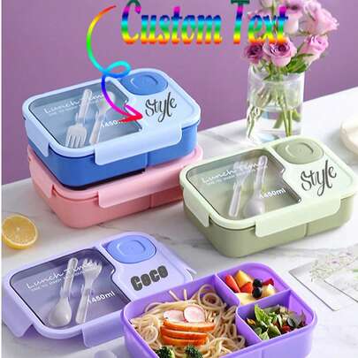 Personalisierte Bento Box, individuelle Kunststoff-Fächerlunchbox, süße Cartoon-Studentenlunchbox mit Dip-Sauce-Behälter und Besteck, mikrowellengeeignet, Geschenk für Familie, Freunde und Studenten