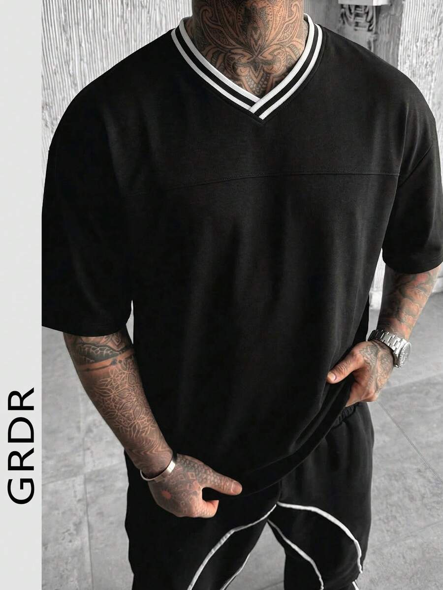 GRDR | 男士新款撞色V领美式复古“都市男孩”风格短袖T恤 | 舒适透气 | 时尚 - 黑色 - 查看 1