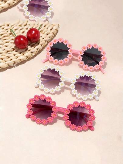 Kính gọng hoa cúc nhiều màu sắc kiểu cổ điển, phù hợp để đeo hàng ngày và chụp ảnh, là một lựa chọn quà tặng tuyệt vời.