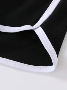 Bộ 2 món gồm áo croptop và quần short phối màu in hoa dành cho nữ tuổi teen, chất liệu mềm mại, trang phục mùa hè thường ngày, quần áo nữ, trang phục tuổi teen, quần short nữ, bộ đồ nữ. - màu đen - Xem 10