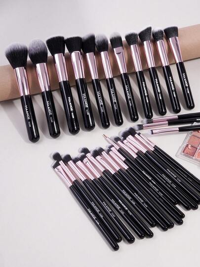 MAANGE 30pcs Professional Makeup Brush Set,Makeup Tools With Soft Fiber For Easy Carrying,Foundation Brush,Contain Powder Brush,Blush Brush,Concealer Brush,Highlighter Brush,Smudge Brush,Foundation Brush,Contour Brush,Blending Brush, Eyeshadow Brush Eyeliner Brush Eyebrow Brush Eyelash Brush,Easy And Beautiful Face Makeup,Multifunctional Ultra-Soft Makeup Brush Tools Set,Suitable For Beginners Makeup Brush,Easy To Carry Travel Kit,Gift For Women&Girls ﻿ ﻿ ﻿