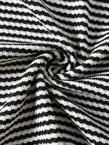 1 chiếc áo thun nam tay ngắn kẻ sọc phối màu jacquard, kiểu dáng ôm sát cổ tròn, mẫu mới mùa hè. - màu đen - Xem 7