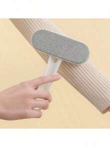 1 chiếc bàn chải làm sạch bụi vải tái sử dụng, một dụng cụ loại bỏ bụi vải chống tĩnh điện kỳ diệu có thể cạo sạch lông thú cưng, tóc người, vụn giấy, gàu bám trên quần áo. Thiết kế hai mặt phù hợp với áo khoác len và cũng có thể được sử dụng để làm sạch bụi vải trên ga trải giường. - Nhiều màu - Xem 4
