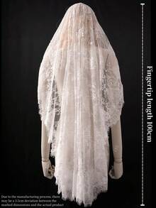 1 Pc French Lace Wedding Veil Elegant Mantilla Style Fingertip Length Bridal Veil With Comb For Bride Ivory,Summer,Beach - Ivory - View 2