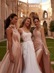Elegant High-Neck Long Sleeve Wedding Gown With Delicate Lace Applique And Graceful A-Line Silhouette – Timeless Ivory Floor-Length Bridal Dress Featuring Intricate Floral Embroidery, A Flowing Skirt, And Sophisticated Chapel Train For A Dreamy And Enchanting Look. Perfect For Wedding Ceremonies, Holiday Celebrations Including Christmas Galas And Halloween Balls, Prom Nights, Birthday Parties, Anniversary Dinners, Formal Evening Events, Bridal Showers, Vacation Getaways, Cocktail Receptions, Graduation Balls, Homecoming Dances, And As A Stunning Choice For Bridesmaids Or Wedding Guests At Any Special Occasion. - trắng - Xem 7