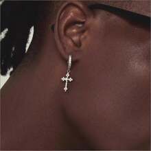 1对酷炫十字锆石耳环 - 銀色 - 查看 1
