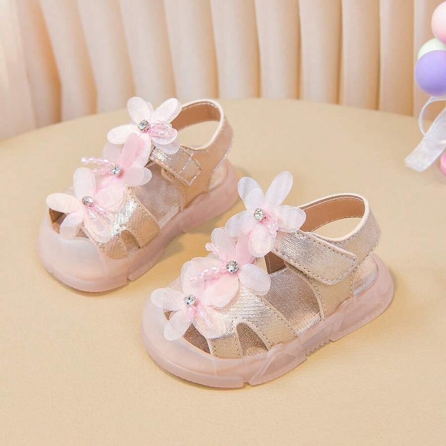 2026 Summer New Toddler Girls Flower Flat Sandals, Anti-Kick Closed Toe Sandals - Gold - View 1