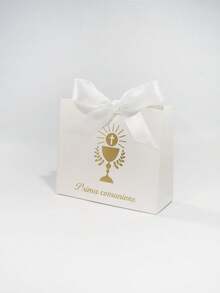 5 piezas Caja de recuerdo de Primera Comunión con diseño de cáliz y cruz, caja de regalo mini con impresión en dorado y plateado, lazo de cinta de satén, elegante soporte para dulces para ceremonia de la iglesia, pequeña caja de regalo, fácil de ensamblar - 11,5X4,5X10cm - Ver 11
