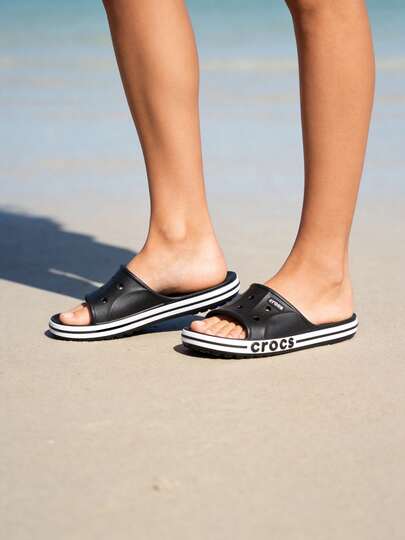 Crocs Dép quai hậu Beya-Ka Unisex Casual Thong, Dép thể thao thoải mái cho trong nhà và ngoài trời, Giày đi biển, Kiểu dáng # 205392-066