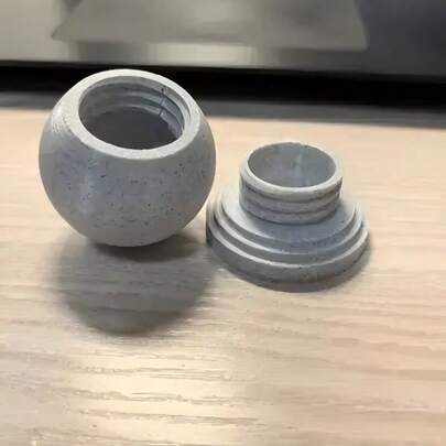 Ống tiết kiệm hình gốc cây, đơn giản và dễ thương, nhỏ gọn, dễ mang theo. Sản phẩm mới về.