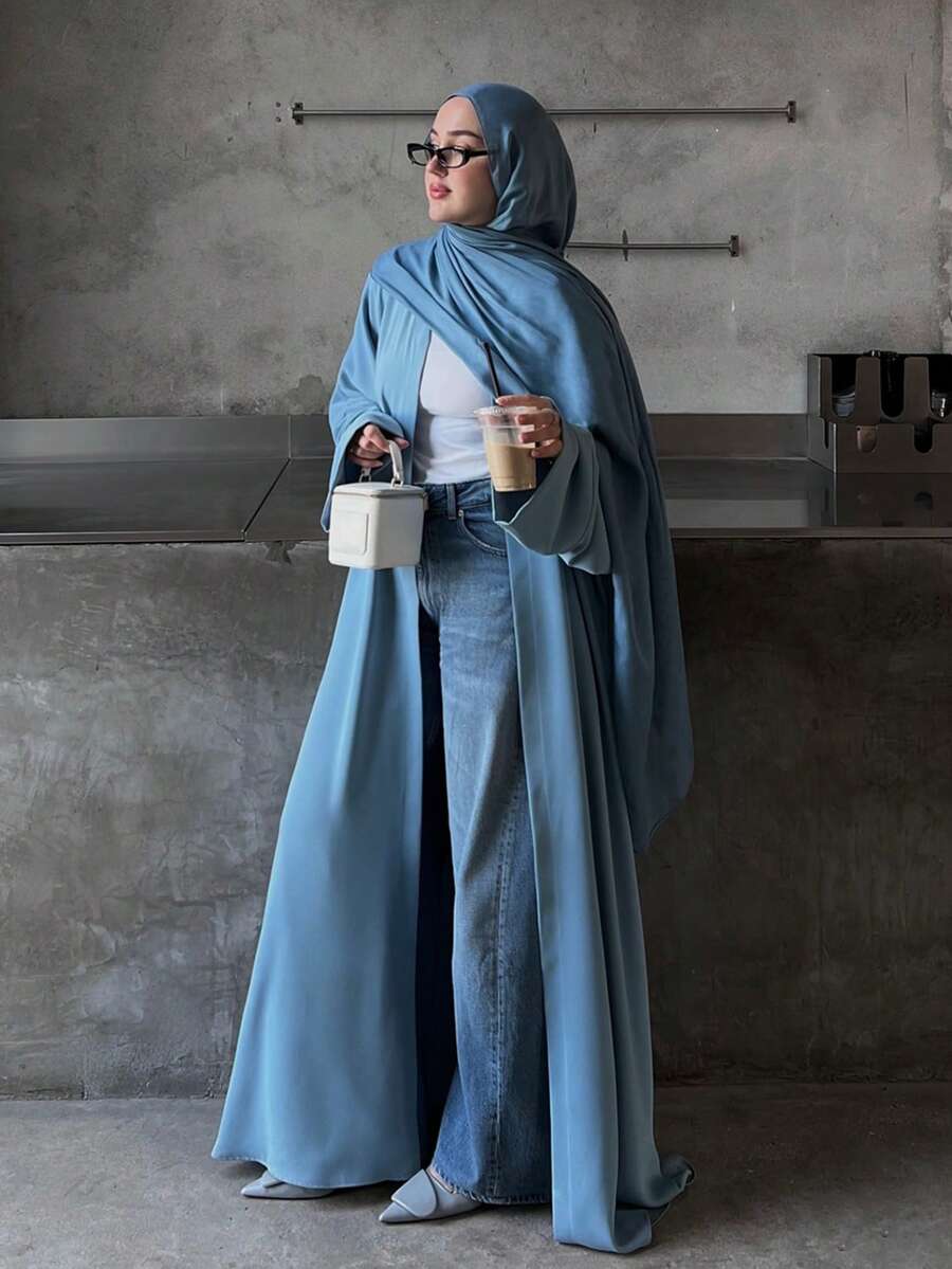 优雅女士长款阿巴雅,采用舒适针织面料,常规长袖设计,略带弹性,时尚百搭。 - 藍色 - 查看 1
