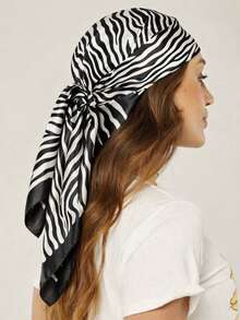 1条女士优雅斑马纹90厘米缎面方巾/头巾，适合休闲时尚户外佩戴，可作围巾、头巾、披肩，防风防晒。 - 黑色 - 查看 2