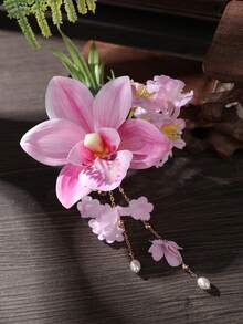 1个女士清新优雅仿真花朵珍珠发夹，适合日常佩戴，居家、学校、海滩、办公室、派对、节日、生日、返校、新年、情人节、母亲节、婚礼、音乐节、毕业典礼等场合，爪夹设计，夏季旅行适用。 - 粉紅色 - 查看 4