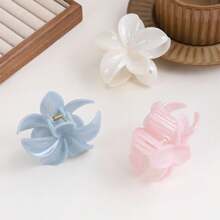 1pc New Candy-Colored Floral Design Hair Claw Clip, A Type Of Hair Claw, Available In Soft Pink, White, And Light Blue, Featuring 3D Floral Petals, Delicate And Sweet Style, Suitable For Half-Up, Bun Hairstyles, Ideal For Daily, Vacation Wear, Especially Suitable For Girls With Thick Hair - Blue - View 2