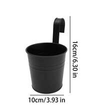 1个金属栏杆悬挂式花盆挂钩，可拆卸设计，安装简便，采用耐用金属材质，承重力强，适用于室内/室外围栏、阳台、露台、花园，排水良好，保持植物健康，是种植花卉、香草、多肉植物、绿植的理想之选，实用悬挂式花盆篮，适合家居花园装饰和植物爱好者。 - 多類型 - 查看 13