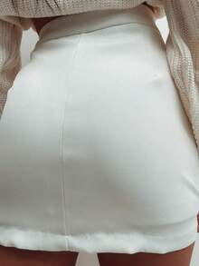 Short Neoprene Skirt With Covered Button And Zipper, Summer Skirt, Front And Back, Women's Fashion, Short, Foreign Style (Sizes P To G2), Plus Size - 白色的. - 查看 2