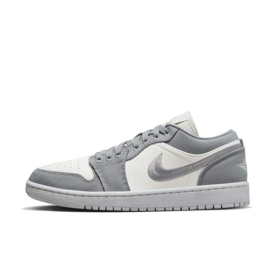 Giày thể thao nữ Nike WMNS AIR JORDAN 1 LOW SE DV0426-012 - Đen/Xám - Xem 1