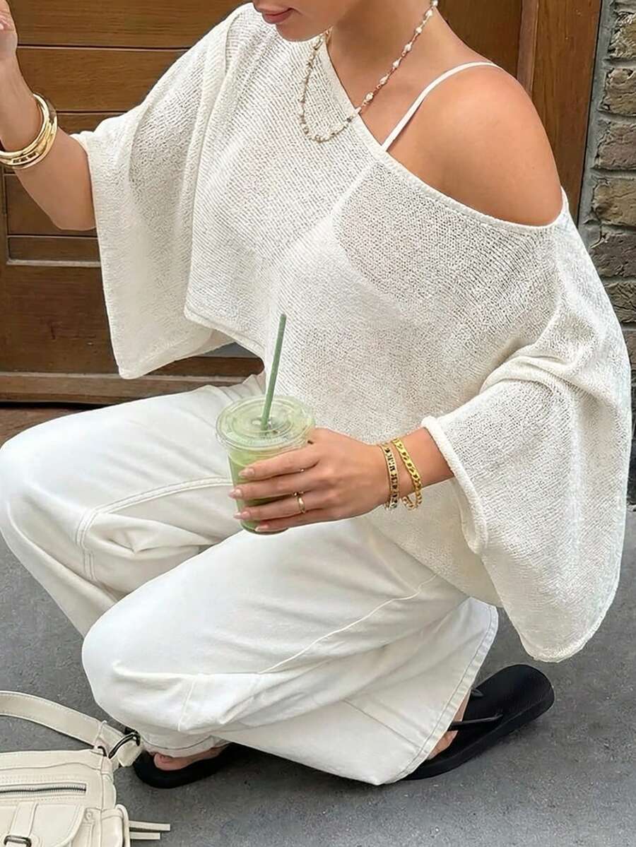 Top Cropped Sexy e Vazado Feminino - Decote Assimétrico em Malha Transparente, Cobertura Casual Adequada para Férias e Uso Diário na Praia - Branco - Visão 1