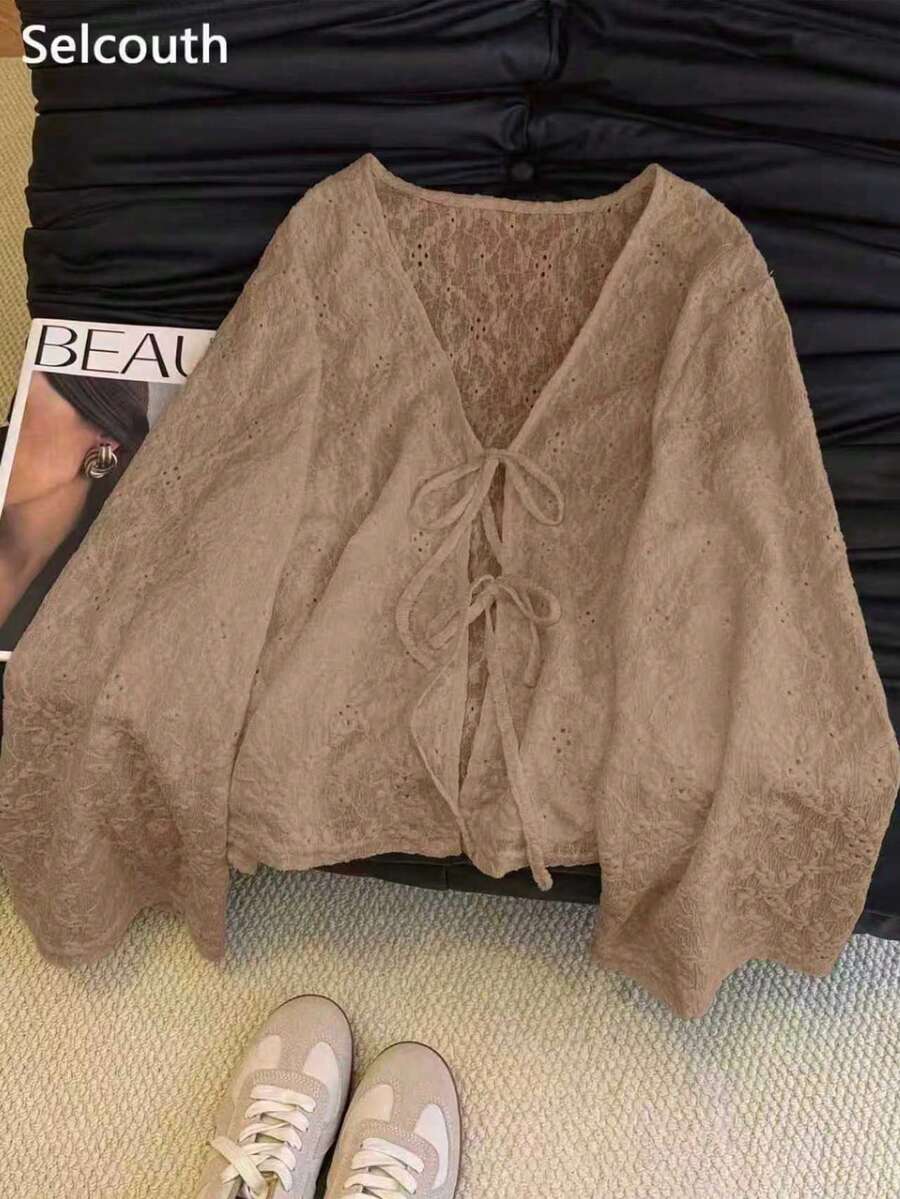 Selcouth 女士加大码纯色休闲V领长袖系带衬衫，花卉提花纹理长袖修身上衣，秋季春季外套