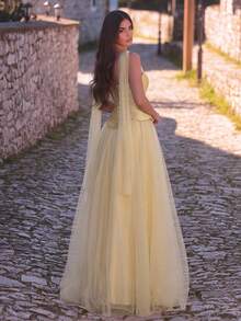 Faeriesty Elegante vestido de noche con hombros descubiertos, con corpiño estructurado y vestido de gasa fluido - Diseño lujoso y clásico adecuado para sesión de fotos de boda, boda de lujo, aniversario romántico, cena formal y eventos de gran gala de primavera - Dorado - Ver 3