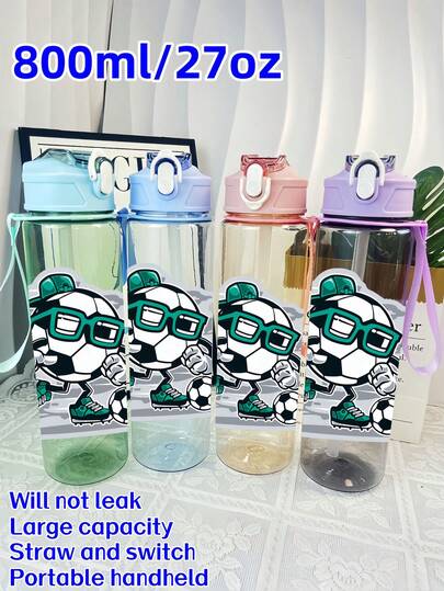 1 زجاجة مياه بلاستيكية بتصميم كرة القدم، تصميم كرتوني لطيف لكرة القدم، سعة 800 مل/27 أونصة، زجاجة مياه رياضية شفافة مع قش، حبل للحمل بسهولة، مادة قوية، مانعة للتسرب، هدية مثالية لعيد الميلاد أو عيد الحب.