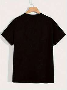 Artistic-Creative Oversize T-Shirt: Illustration of All-Seeing Eye in triangle with hooded hands, Unique Mystery Style – Casual Creative Style - Negro - Ver 3