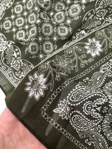 1 chiếc khăn bandana 70x70CM, họa tiết hoa điều, đa năng dùng để trùm đầu, buộc tóc hoặc quàng cổ. - Nhiều màu - Xem 3