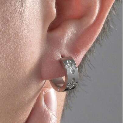 时尚钢制耳环一对，简约新款设计，微镶花朵不锈钢耳环，男女皆宜