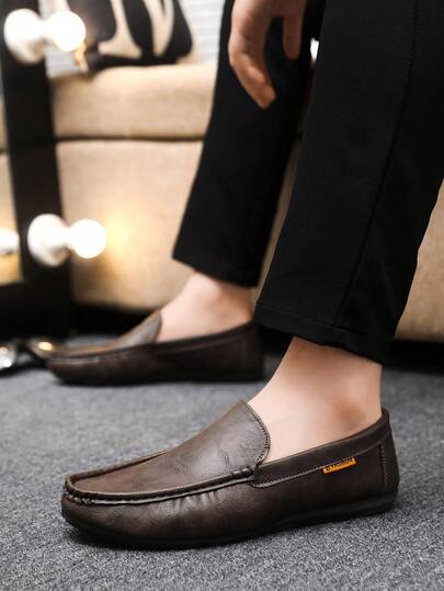 Mocasines casuales nuevos para hombres, zapatos versátiles tipo moccasín con cierre deslizante, zapatos tipo pescador, zapatos holgados, zapatos planos de cuero, zapatos náuticos negros, zapatos formales de negocios para hombres (corren pequeños y estrechos, por favor pida un tamaño talla grande grande)