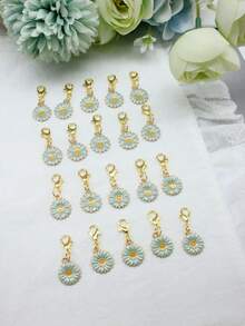 10pcs/Set Mini Daisy Flower Lobster Clasp Keychain, Y2K Floral Bag Accessories Set, Car Decor, Bag Charm, Backpack Pendant, Suitable For School, Cute Goth Style Christmas Gift Gifts For Mother, Father, Graduation, And Teacher - Blue Daisy - View 7