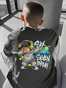 Camiseta infantil com estampa de ursinho de pelúcia "SIX SEVEN BRUH" para adolescentes. Ideal para uso casual, na rua, na escola e em eventos. Camiseta estilosa de verão para meninos. - Cinza escuro - Ver 1
