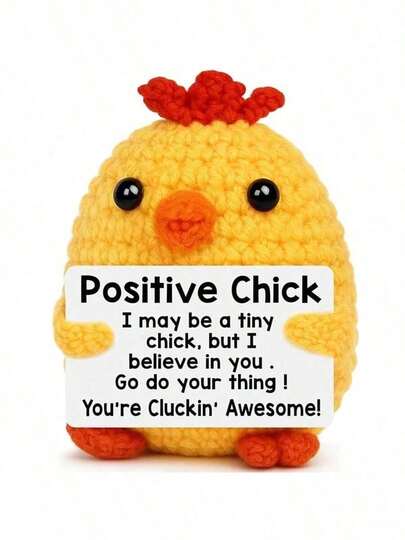 这款黄色小鸡钩织玩偶传递着真挚的鼓励，钩织玩偶会让我或我关心的人感到快乐。它不仅是送给自己的礼物，也是送给朋友或家人的独特礼物。
