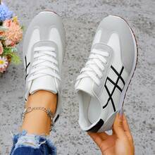 2026 Nuevos tenis de mujer para otoño, versátiles y populares con suela blanda, transpirables y de estilo casual chunky - blanco negro - Ver 6