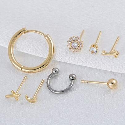 Set de 8 piezas de pendientes de aro con piedras de circonita en forma de luna, llave y cruz, pendientes de cartílago multicapa, adecuados para uso diario, citas y fiestas de mujeres