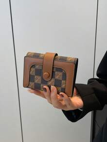 Ví nữ cao cấp, thời trang, đa năng, thiết kế mới, nhỏ gọn, tiện dụng cho công sở và đi làm, dung tích lớn, ví nữ phổ biến, ví đựng tiền mini, ví cầm tay, ví nhỏ xinh, ví du lịch, ví mùa hè kẻ caro. - Nhiều màu - Xem 9