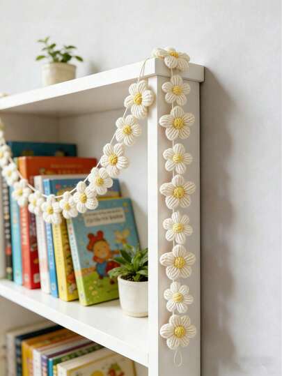 Guirlanda de flores de margarida feita à mão em crochê (1 peça), decoração de parede boho de primavera, guirlanda floral suspensa para quarto, decoração para festas de casamento, guirlanda de flores de crochê leve, decoração de parede estilo fazenda, decoração floral minimalista suspensa.