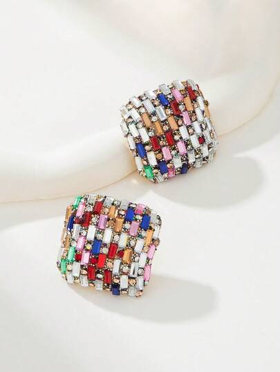 一对奢华水钻镶嵌方形几何耳环，闪亮多彩，适合女性日常佩戴、派对、旅行。
