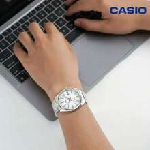 Casio 卡西欧经典男士腕表，白色表盘，不锈钢表带，50米防水，商务工作腕表 - 均碼 - 查看 2
