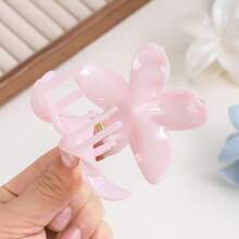 1pc New Candy-Colored Floral Design Hair Claw Clip, A Type Of Hair Claw, Available In Soft Pink, White, And Light Blue, Featuring 3D Floral Petals, Delicate And Sweet Style, Suitable For Half-Up, Bun Hairstyles, Ideal For Daily, Vacation Wear, Especially Suitable For Girls With Thick Hair - Blue - View 6