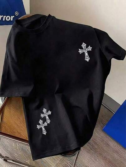 青少年男童卡通十字印花圆领T恤，休闲舒适，适合春夏穿着