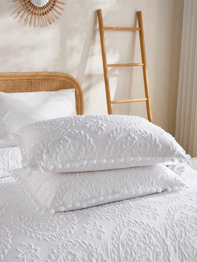 2pcs/3pcs White Floral Hollow Decor Ball Duvet Cover Set (1 Duvet Cover + 2 Pillow Shams, Comforter Not Included), Bohemian Style Bedding Set, Soft & Comfortable Polyester Fabric, Suitable For Bedroom, Guest Room, Spring Decor