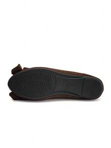 Chaussures plates à bout rond classiques pour femmes avec nœud papillon distinctif - Chaussures plates pour femmes à enfiler avec semelle souple et bout rond, légères et confortables - Design de nœud papillon à la mode qui met en valeur l'élégance - Classique, à la mode, élégant, polyvalent - Nœud pointu couleur café - Voir 8
