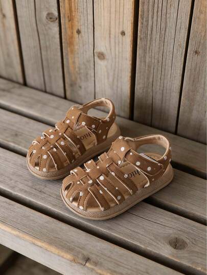 1双波点夏季幼儿鞋，女童闭趾凉鞋，婴儿沙滩鞋