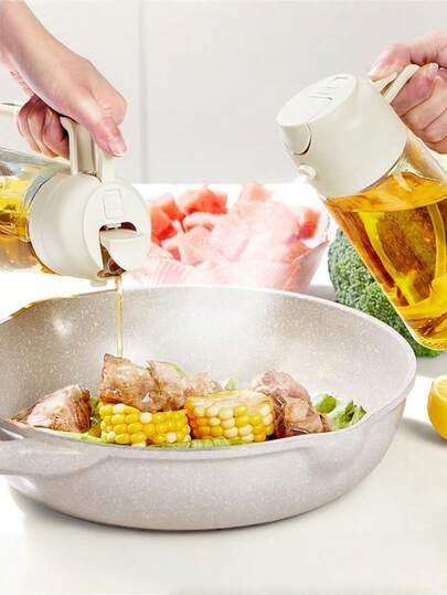 Bình rót dầu hai đầu chống rò rỉ 470ml, làm bằng chất liệu nhựa với nắp bóp hai đầu. Thích hợp cho nấu ăn, chiên rán, làm nước sốt salad, nướng, nấu bằng nồi chiên không dầu và dã ngoại ngoài trời. Dễ dàng vệ sinh và rất bền.