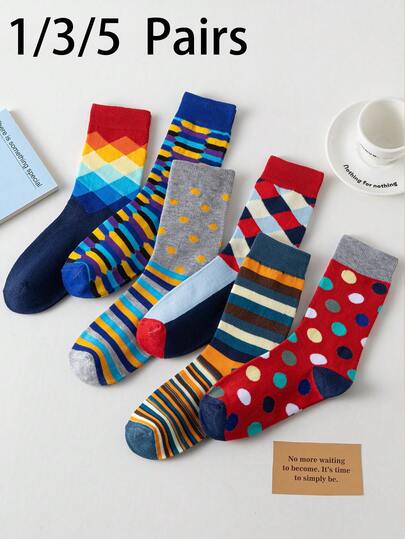 1/3/5双装随机女士多色中筒袜，趣味十足，个性十足，新奇酷炫，适合日常穿着，也可作为男士礼物或秋季袜子。